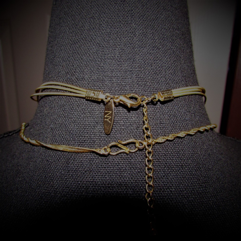Two Gold Plated Necklaces - Picture 2 of 5